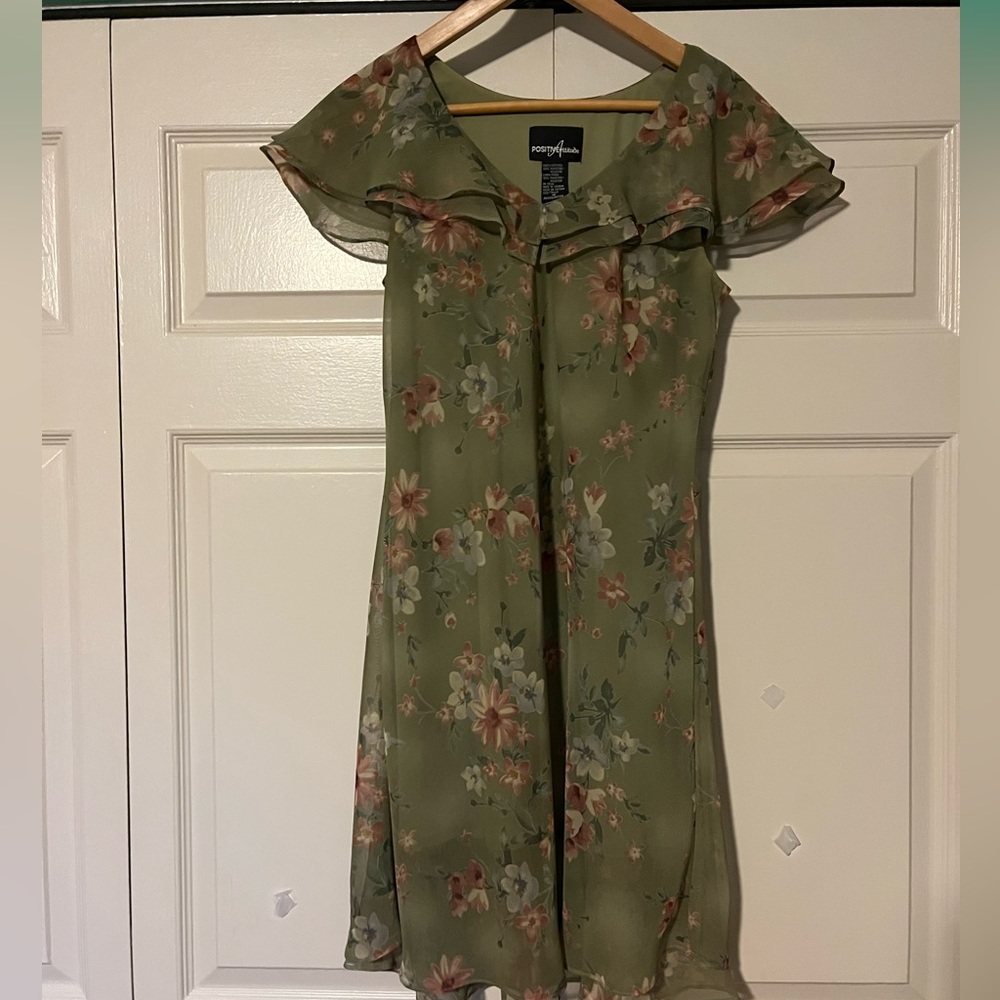 Positive Attitude | 90’s Vintage Floral Dress | petite 10